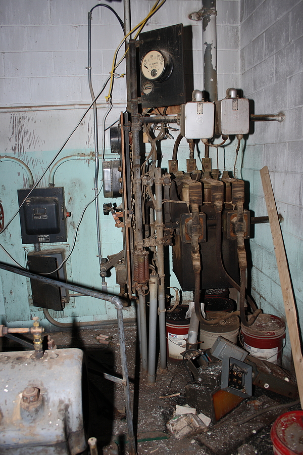 Skinner Unaflow Steam Engine at Nichols and Stone Factory in Gardner, MA